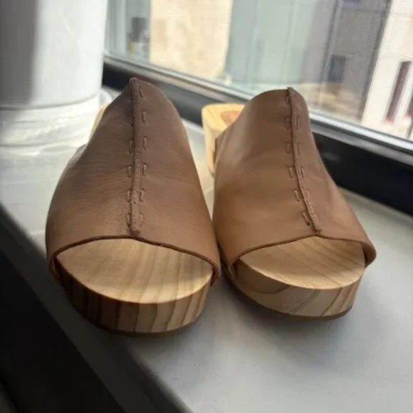 Sak Ella Clog Sandals - Picture 4 of 5